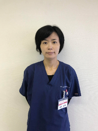 医師 中村